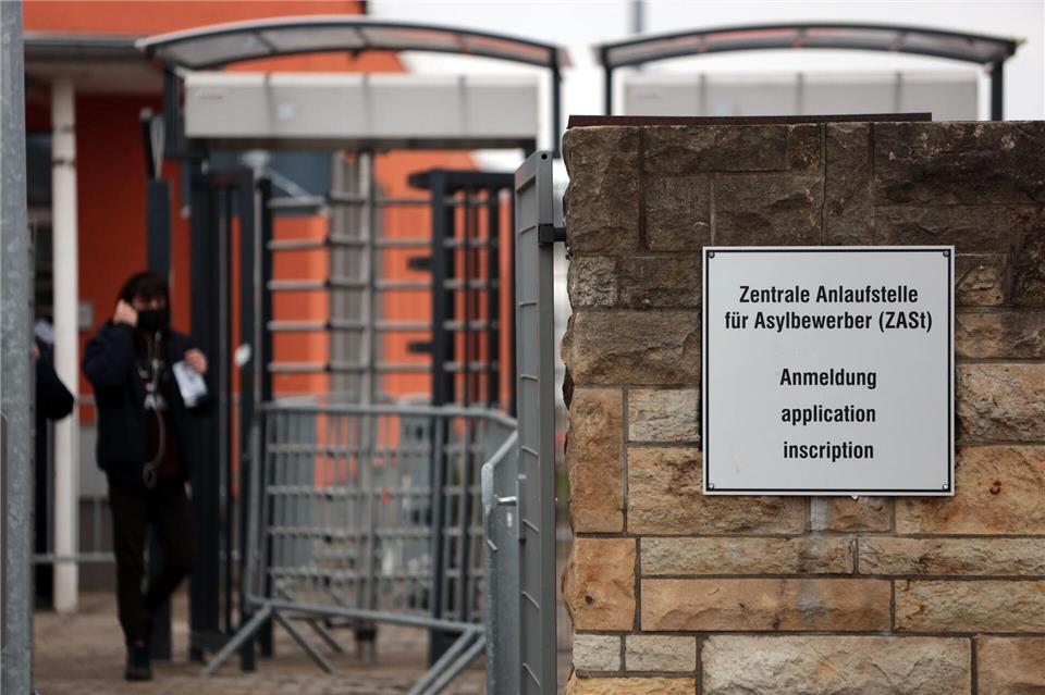 Die durchschnittliche wöchentliche Zugangszahl von Asylsuchenden liegt in diesem Jahr bei aktuell 56 Personen. (Archivbild)Matthias Bein/dpa-Zentralbild/dpa