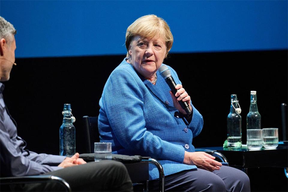Die ehemalige Bundeskanzlerin sprach bei einer Veranstaltung im Haus der Berliner Festspiele. Annette Riedl/dpa