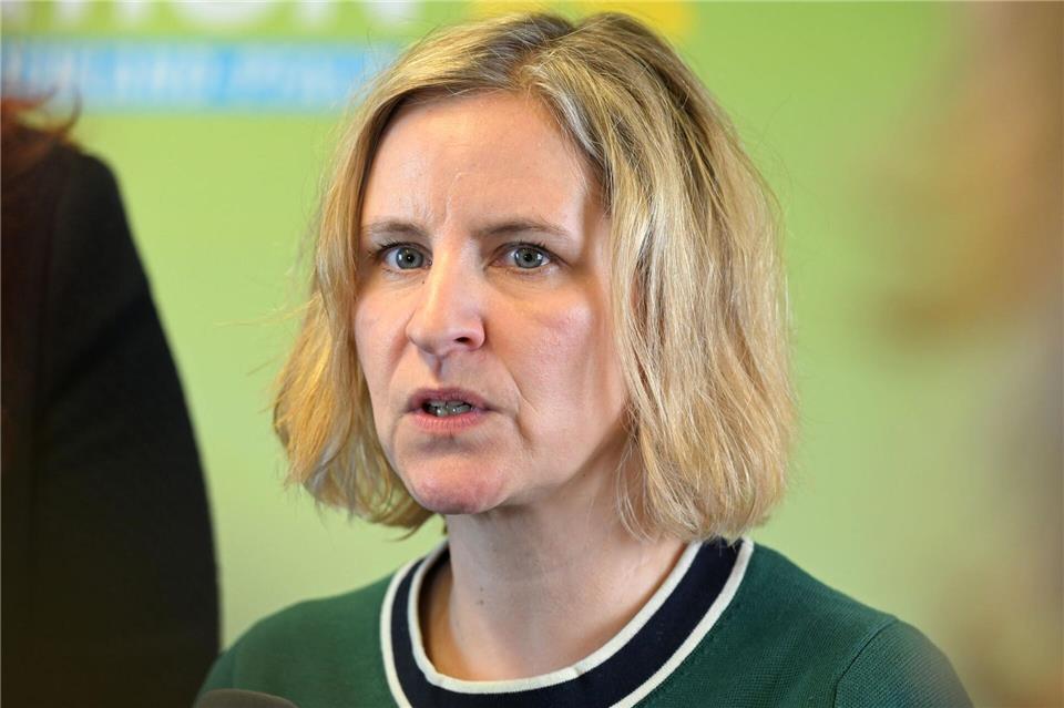 Die ehemalige Klimaschutzministerin und jetzige Fraktionschefin der Grünen mahnt die Fortsetzung der Klima-Wald-Offensive an. (Archivbild)Michael Brandt/dpa