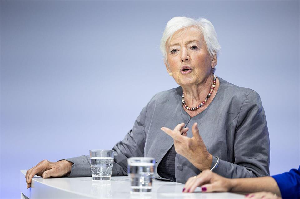 Die ehemalige SPD-Spitzenpolitikerin Renate Schmidt sieht Fehler bei der Kommunikation der Parteien mit den Bürgern. (Archivbild)Michael Matthey/dpa