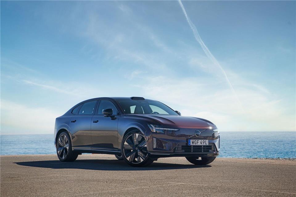 Die elektrische Oberklasse-Limousine ES90 von Volvo kommt zu Preisen ab 71.990 Euro auf den Markt.Volvo/dpa-tmn