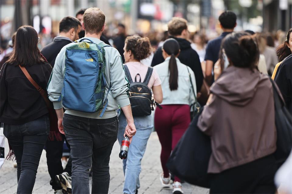 Die entscheidende Frage sei nicht, ob Deutschland wachse oder schrumpfe, sondern wo, sagt Catherina Hinz, Direktorin des Berlin-Instituts.Oliver Berg/dpa