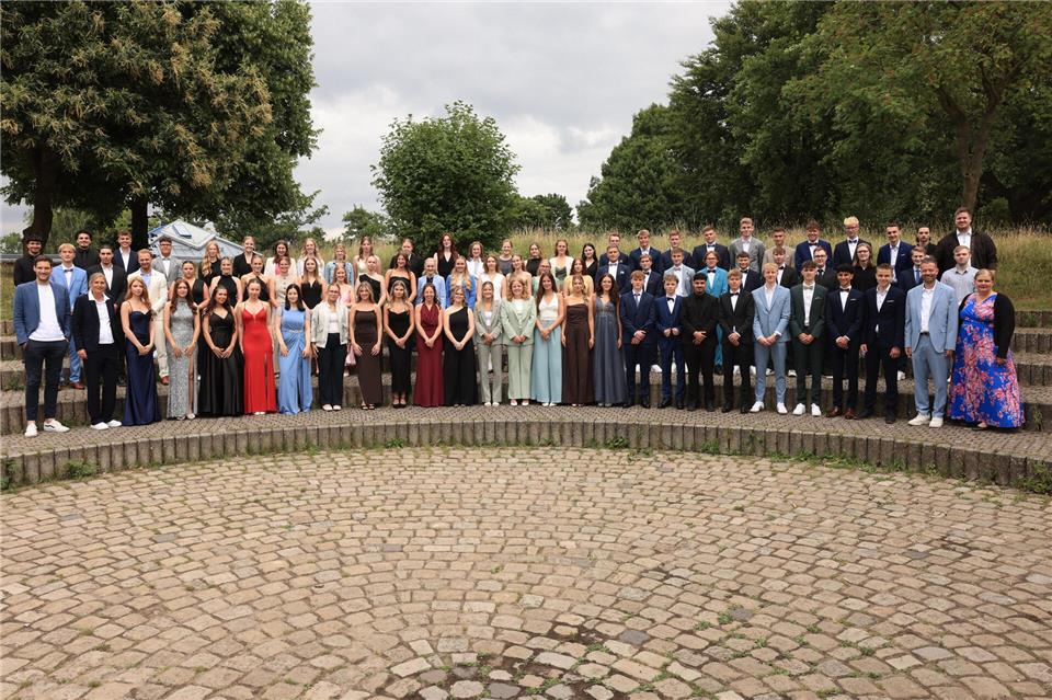Die erfolgreichen Abiturienten der Jodocus-Nünning-Gesamtschule.
