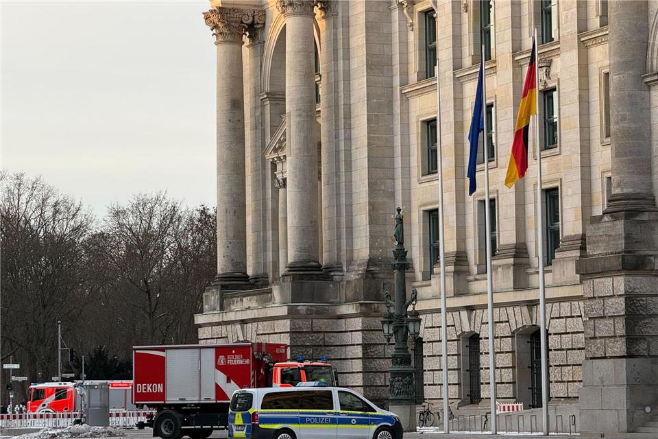 Die ersten Einsatzkräfte sind bereits wieder abgezuogen.Fabian Nitschmann/dpa