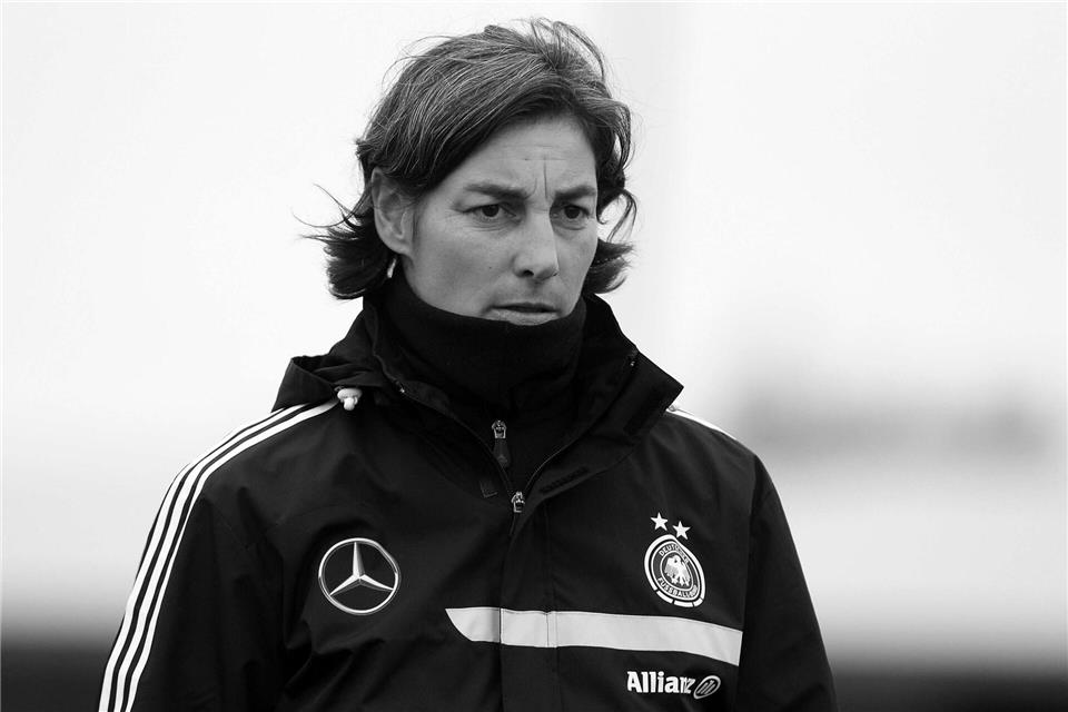 Die frühere Fußball-Nationalspielerin Anouschka Bernhard ist gestorben. (Archivbild)Scheuring/Foto Huebner/dpa