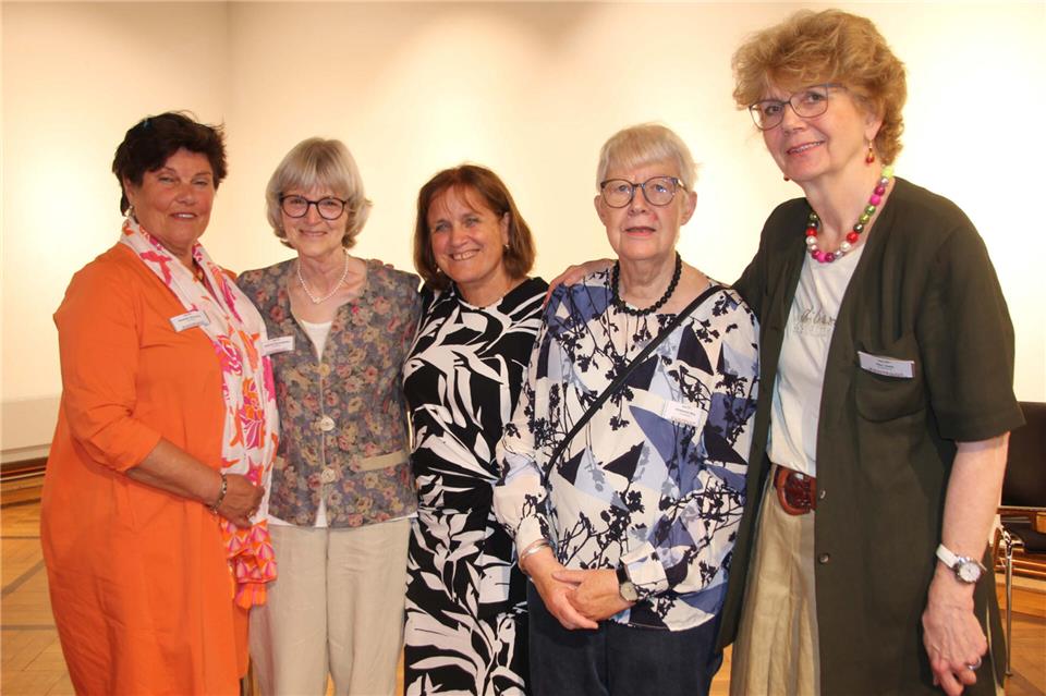 Die fünf Organisatorinnen der Ausstellung (v.l.): Lisa Niermann, Margarete Kannengießer, Claudia Biela, Annemarie Berg und Elke Vieth.
