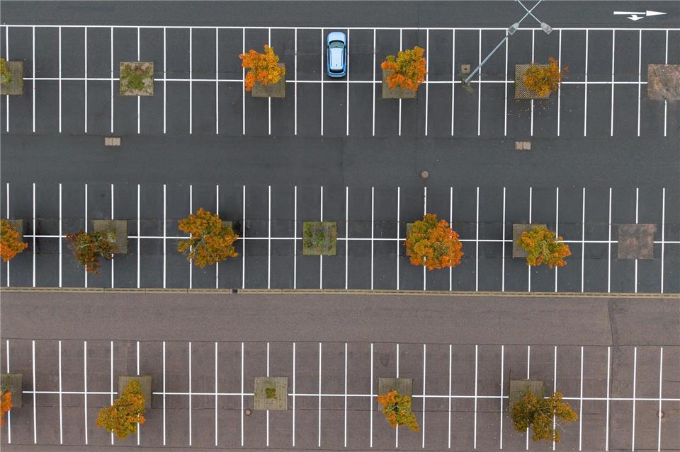 Wenig Hoffnung auf Aufschwung: Exporte schrumpfen weiter Die für Deutschland wichtige Automobilbranche steckt in der Krise. (Symbolbild)Sebastian Kahnert/dpa