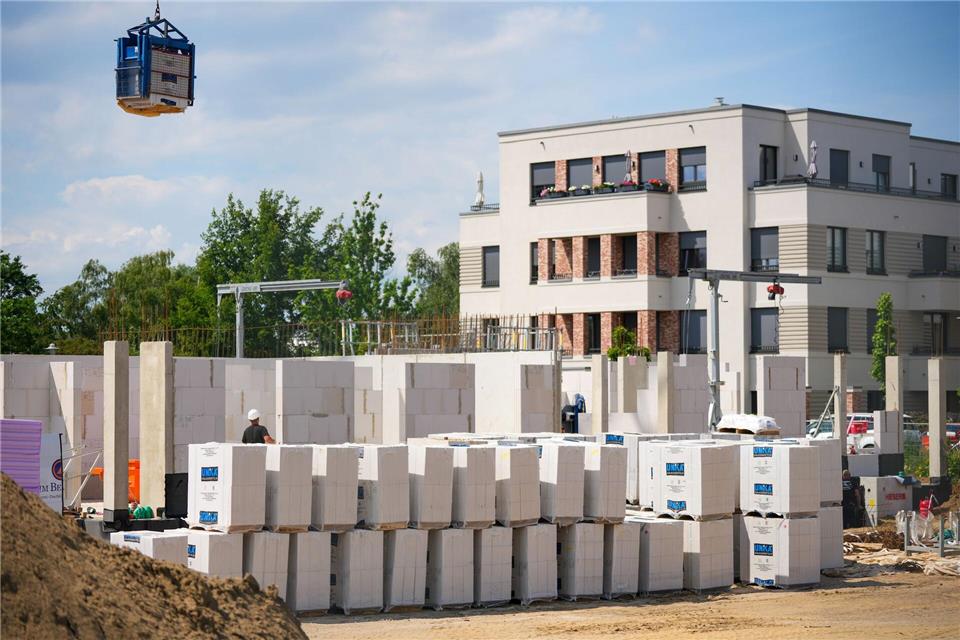 Die geänderte Bauordnung soll Bauen in Brandenburg vereinfachen und beschleunigen.Soeren Stache/dpa