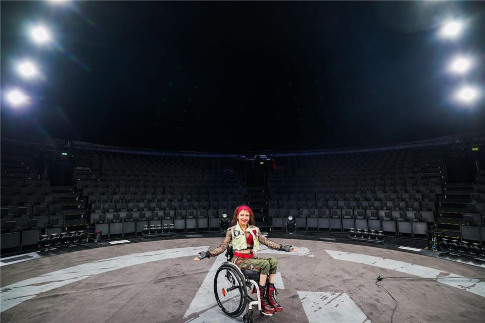 Die gelernte Zirkusartistin hatte der Manege nach einem Trapezunfall jahrelang den Rücken gekehrt.Christoph Reichwein/dpa