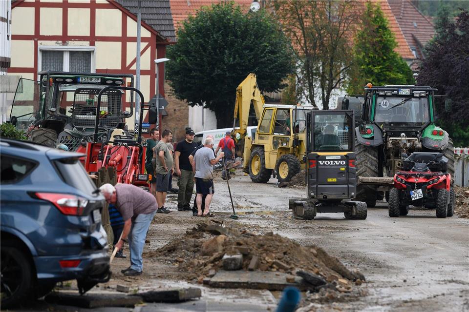 Die gesamten versicherten Naturgefahrenschäden in der Sach- und Kfz-Versicherung in Hessen beliefern sich  auf 252 Millionen Euro. (Archivfoto)Swen Pförtner/dpa