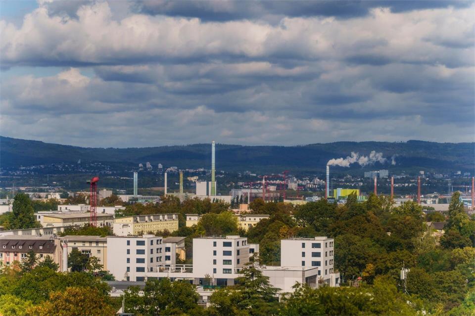 Die größte Stimmungsaufhellung verzeichnet laut IHK die rheinland-pfälzische Industrie. (Symbolbild)Andreas Arnold/dpa