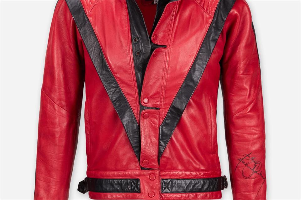 Die ikonische „Thriller“-Jacke könnte einen Rekordpreis erzielen. (Handout) ---/Courtesy of Julien’s Auctions/dpa