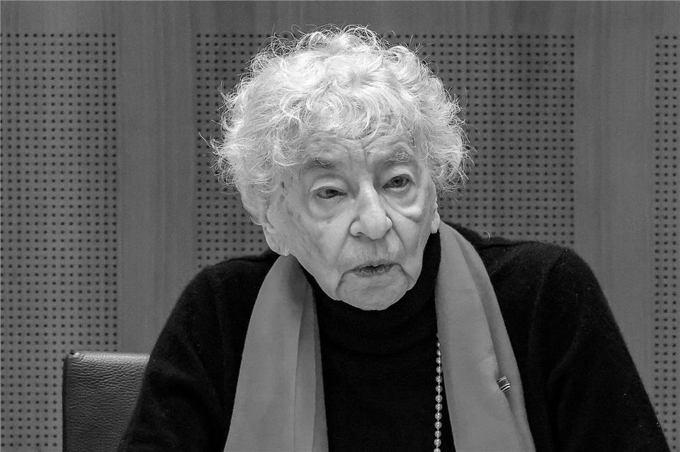 Die im mittelfränkischen Fürth geborene Journalistin und Schriftstellerin Ruth Weiss ist mit 101 Jahren gestorben. (Archivbild)Oliver Berg/dpa