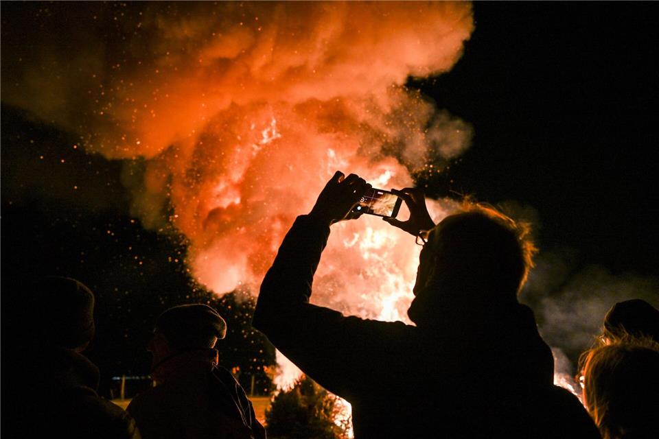 Die jährliche Tradition zieht Tausende Menschen an. (Archivbild) Felix Kästle/dpa