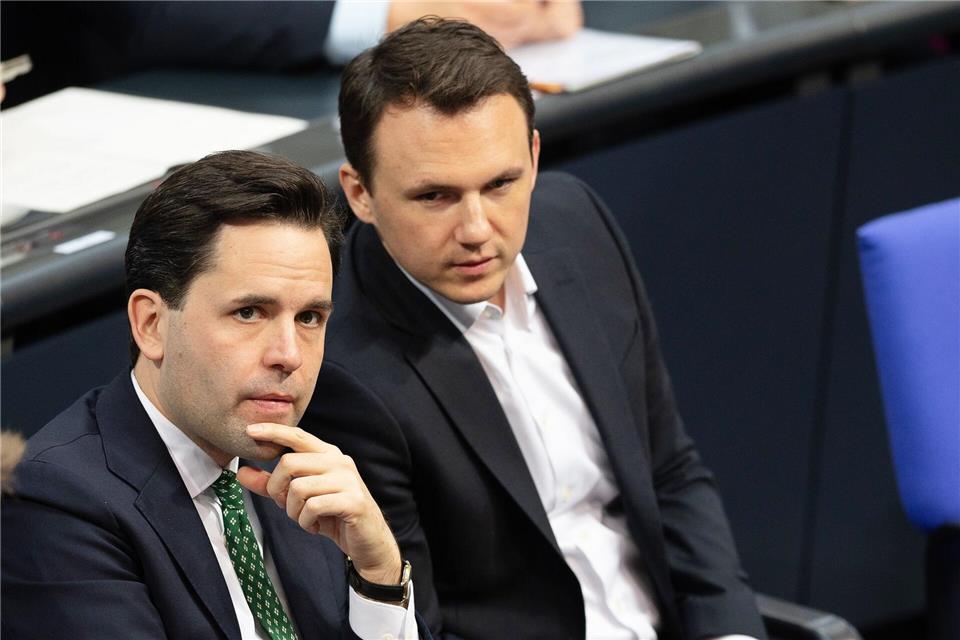 Die junge Unionsabgeordneten müssen nun überlegen, ob sie mitmachen - hier Johannes Winkel und Pascal Reddig (r.) von der CDU. (Archivfoto)Markus Lenhardt/dpa