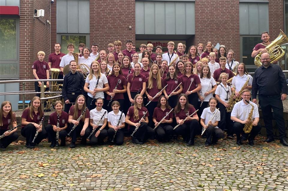 Die jungen Musiker der Blaskapelle Reken und der Harmonie Lembeck haben bei ihrem zweiten Konzert alle Stücke gemeinsam gespielt.