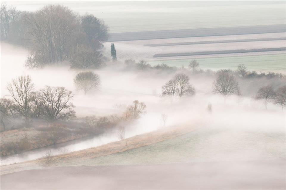 Die kommende Woche bringt Nebel in Niedersachsen und Bremen. (Archivbild)Julian Stratenschulte/dpa