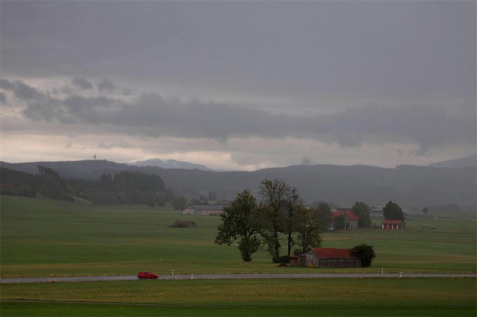 Die kommenden Tage wird das Wetter in Bayern wechselhaft. (Archivbild)Karl-Josef Hildenbrand/dpa