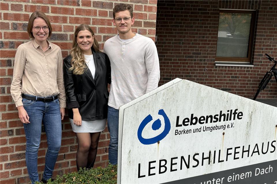 Die künftige Lebenshilfe-Geschäftsführerin Karin Benning (l.) und die beiden Projektbetreuer Johanna Höing und Justin Woeste möchten die Inklusion in Raesfeld ausbauen.