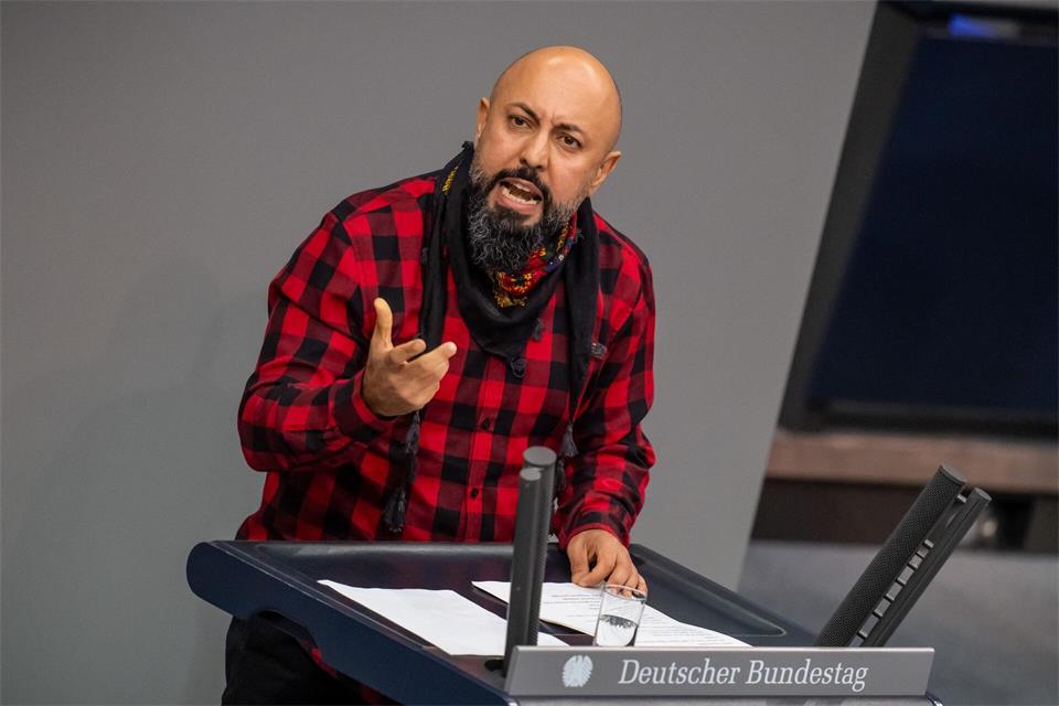 Die künftige Rolle des Linken-Bundestagsabgeordnete Ferat Koçak in der Fraktion bleibt weiter unklar. (Archivbild)Michael Kappeler/dpa