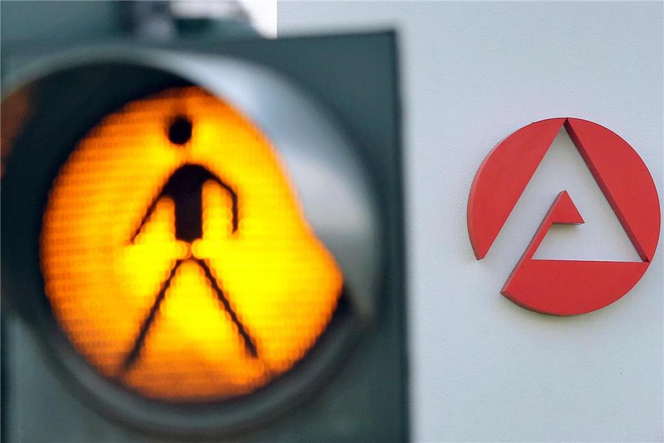 Die lahme Konjunktur und der Zuzug von Flüchtlingen lässt die Zahl junger Arbeitsloser in Sachsen steigen (Symbolfoto)Jan Woitas/dpa-Zentralbild/dpa