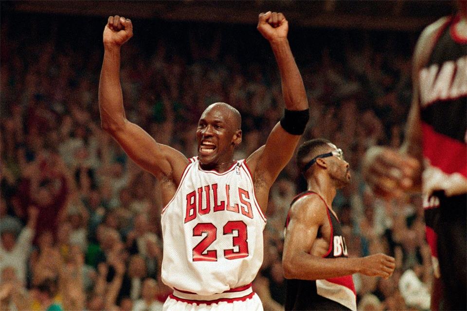 Die legendäre 23: Michael Jordan. (Archivbild)John Swart/AP/dpa