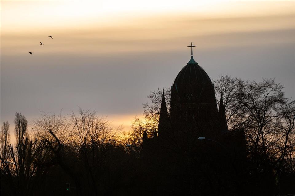 Die meisten Austritte gab es vergangenes Jahr aus der evangelischen Kirche. (Symbolbild)Christophe Gateau/dpa