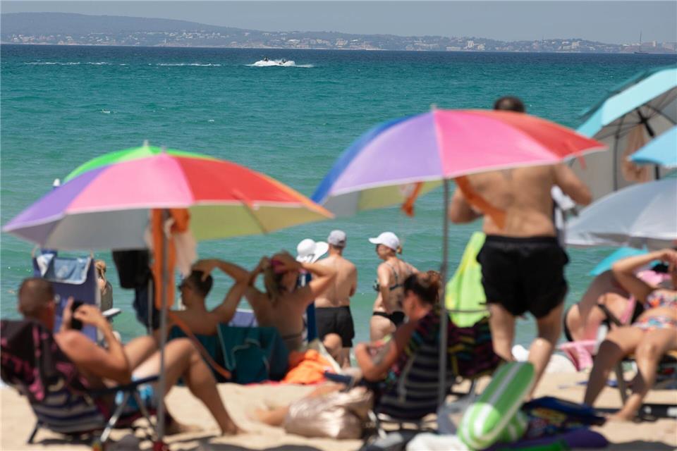 Die meisten Menschen aus Bayern verbringen ihren Urlaub innerhalb Europas - den Freistaat eingeschlossen. (Symbolbild)Clara Margais/dpa