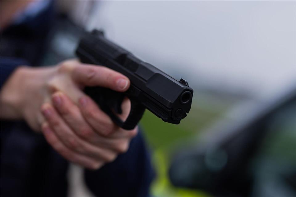 Die meisten Schüsse der Polizei auf Menschen in NRW hatten keine tödliche Wirkung. (Symbolbild)Rolf Vennenbernd/dpa