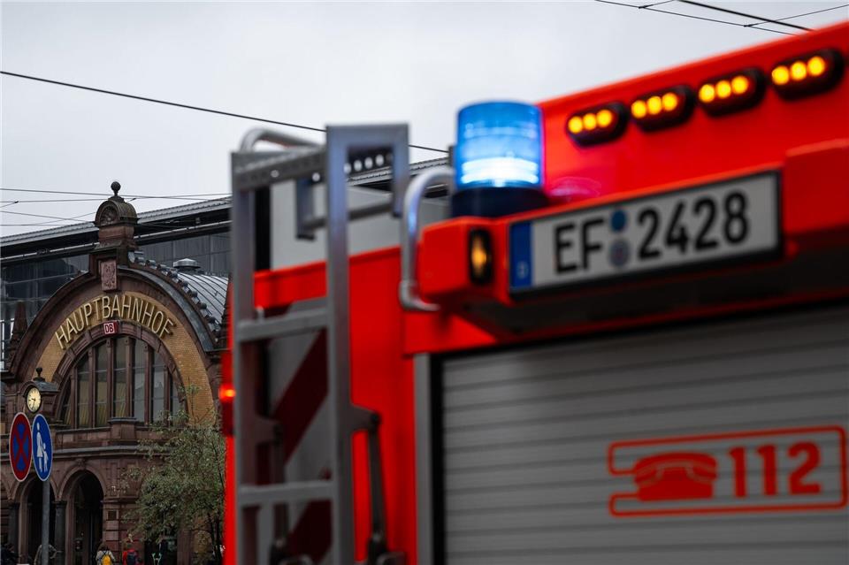 Die missbräuchliche Betätigung eines Feuerwehrmelders führte zum Fehlalarm. (Symbolbild)Hannes P. Albert/dpa