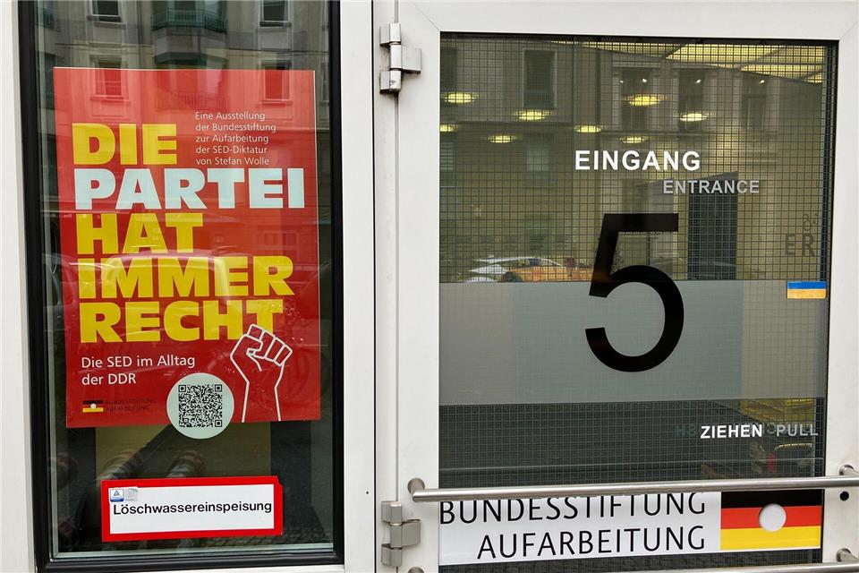Die neue Jahresausstellung der Bundesstiftung zur Aufarbeitung der SED-Diktatur trägt den Titel „Die Partei hat immer Recht“. Stefan Kruse/dpa