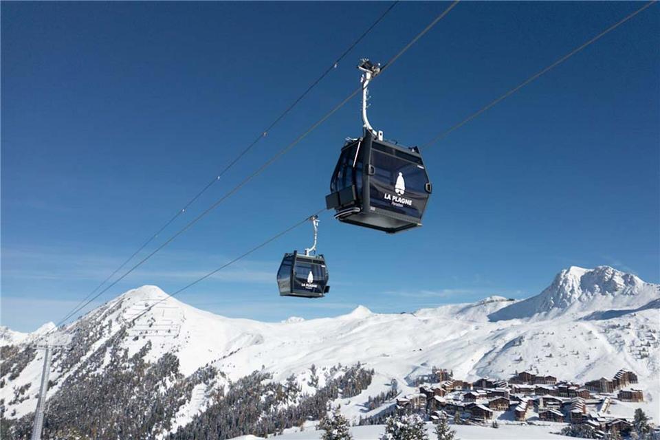 Die neue Seilbahn Roche de Mio im französischen Skigebiet La Plagne.la-plagne.com/dpa-tmn