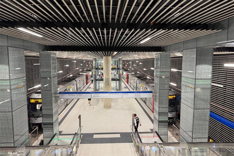 Die neue Station „Flughafen Terminal“ der Stadtbahn am Flughafen Düsseldorf. Für eine schnelle Verbindung zwischen Hauptbahnhof und dem Airport soll die neue Linie U80 sorgen.Volker Danisch, dpa
