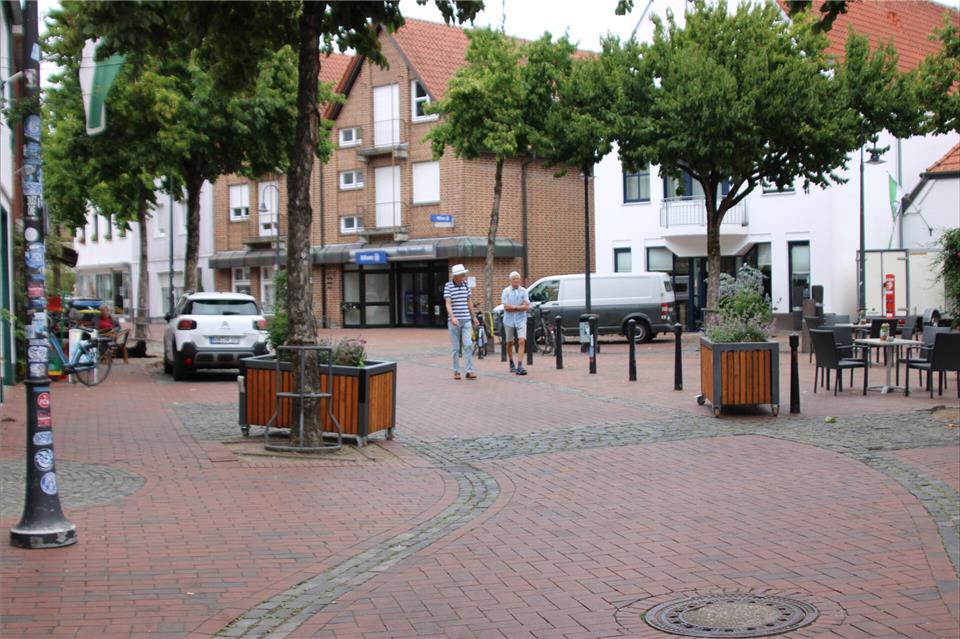 Die neue Verkehrsführung am Holzplatz in Gemen kann jedenfalls in den Äußerungen der Anlieger gegenüber der BZ nicht richtig überzeugen.