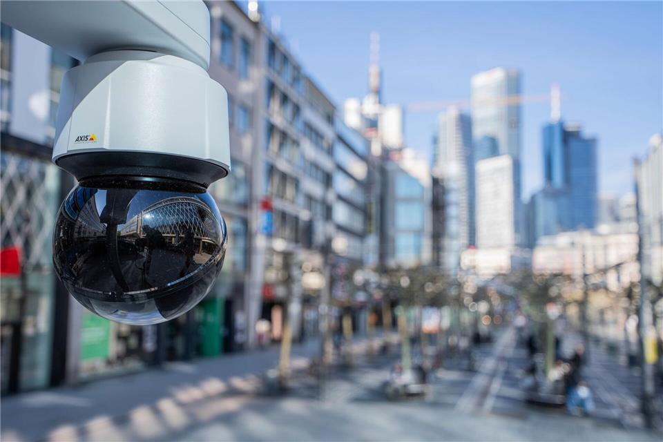 Die neuen Kameras haben eine Zoom-Funktion, mit der Personen auch in Nahaufnahme zu sehen sind. Andreas Arnold/dpa