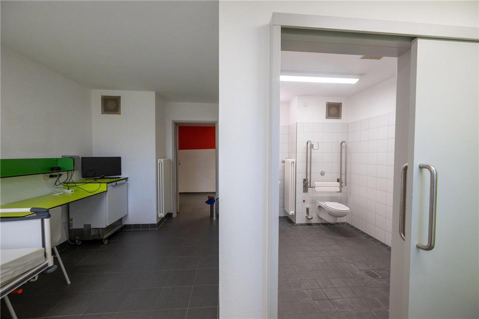 Die neuen Zimmer sind größer und haben barrierefreie Badezimmer.Harald Tittel/dpa