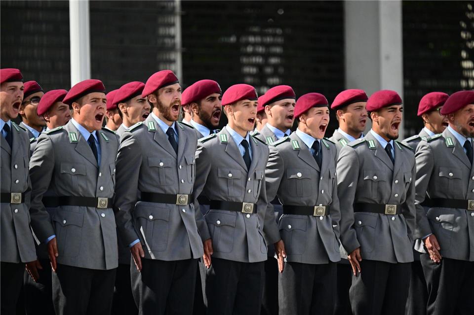 Die personelle Stärke der Truppe liegt zur Jahresmitte im Zielkorridor für das Jahr 2026. (Archivbild)Sebastian Gollnow/dpa