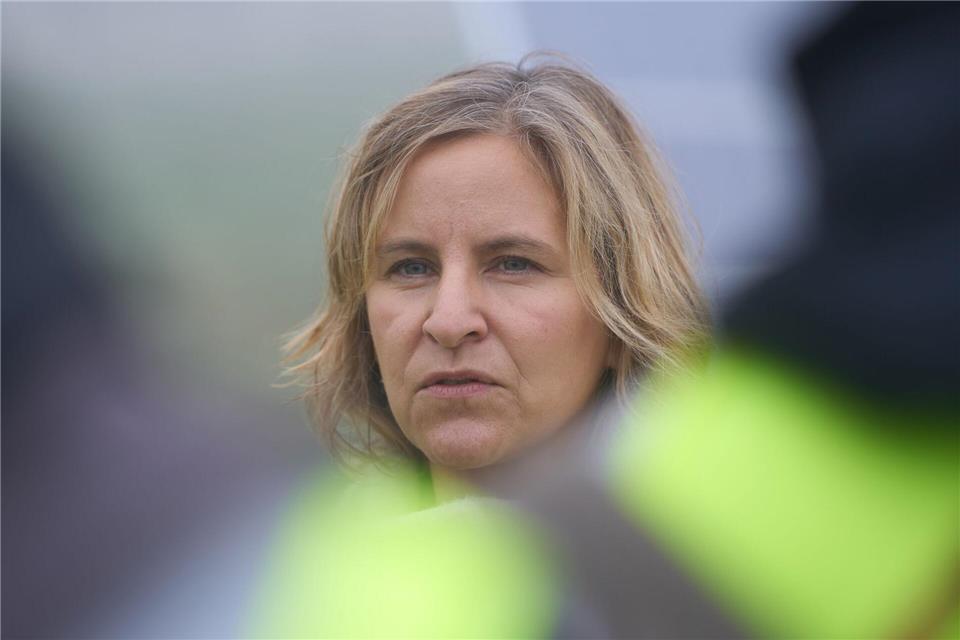Die rheinland-pfälzische Umwelt- und Klimaschutzministerin Katrin Eder. Drei Messstationen für Ultrafeinstaub soll es in Rheinland-Pfalz geben. (Archivbild)Thomas Frey/dpa