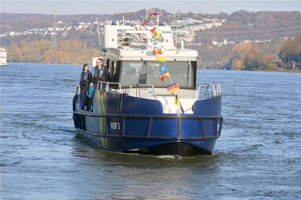 Die rheinland-pfälzische Wasserschutzpolizei kümmert sich auf dem Rhein um Sicherheit und Notfälle. (Symbolbild)Thomas Frey/dpa