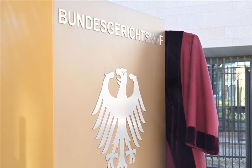 Die rote Robe ist seit Jahrzehnten Amtstracht an Deutschlands obersten Gerichtshöfen.Uli Deck/dpa