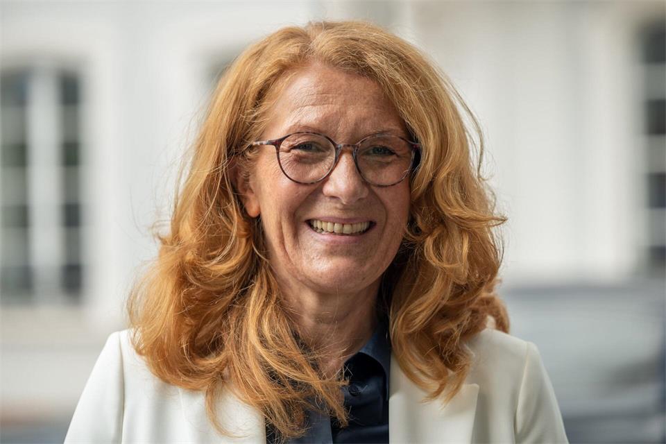 Die saarländische Umweltministerin Petra Berg (SPD) setzt bei naturnaher Bildung auch auf Lerngärten. (Archivbild)Harald Tittel/dpa
