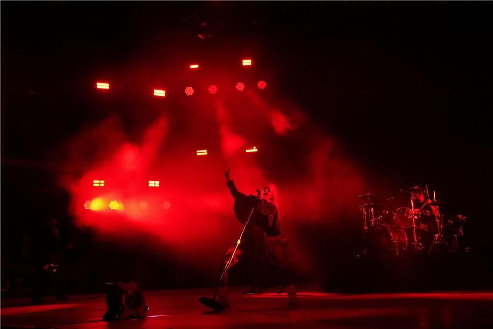 Die schottische Sängerin Shirley Manson von der Band Garbage tritt während des Corona Capital Musikfestivalsin Mexiko-Stadt auf.Eduardo Verdugo/AP/dpa