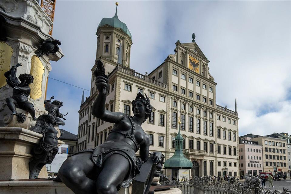 Die schwarz-grüne Koalition in Augsburg hat keine Mehrheit mehr. (Archivbild) Stefan Puchner/dpa