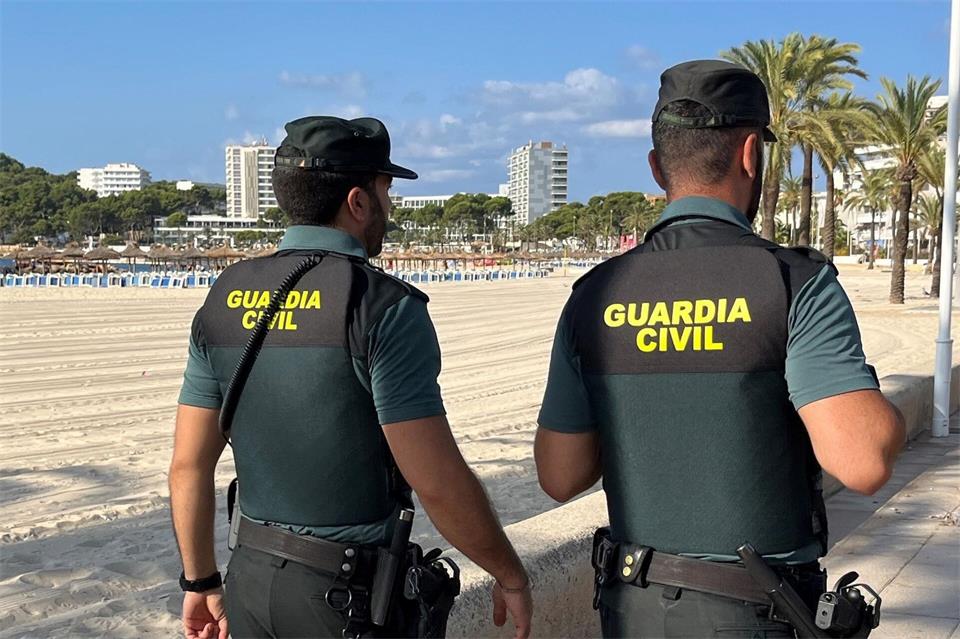 Die spanische Polizeieinheit Guardia Civil hat einen Italiener unter dem Verdacht festgenommen, seine deutsche Partnerin umgebracht zu haben. (Symbolbild)Guardia Civil/Europapress/dpa