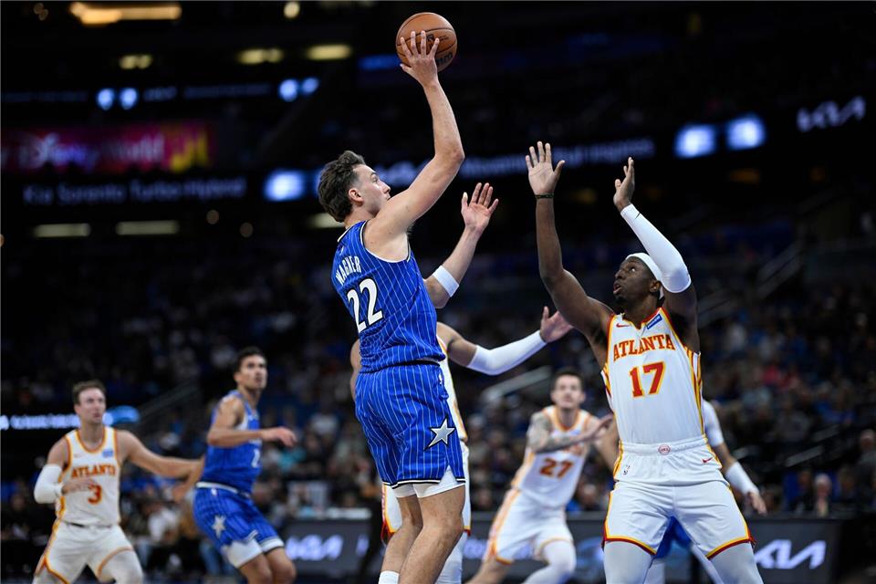 Wagners 27 Punkte zu wenig: Orlando verliert gegen Hawks  Die starke Leistung von Franz Wagner (links) reichte nicht zum Sieg.Phelan M. Ebenhack/FR121174 AP/AP/dpa