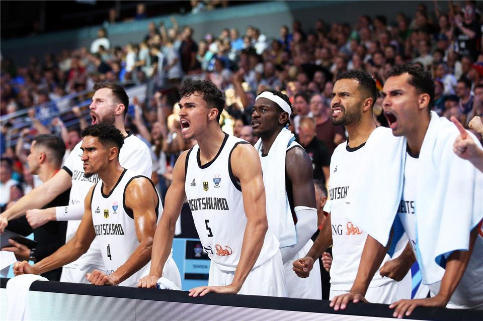 Die starke deutsche Bank ist ein Grund für die Erfolge der Basketballer bei der EM.Matthias Stickel/dpa