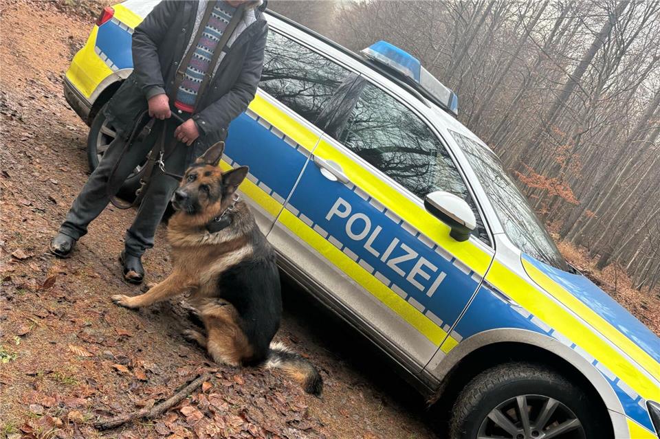 Die tagelange Suche nach einem Hund endete mit einem Happy End.-/Polizei/dpa