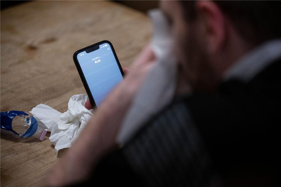 Die telefonische Krankschreibung sei kein Luxus, sagt der Landesbeirat für Menschen mit Behinderung. (Symbolbild)Hannes P Albert/dpa