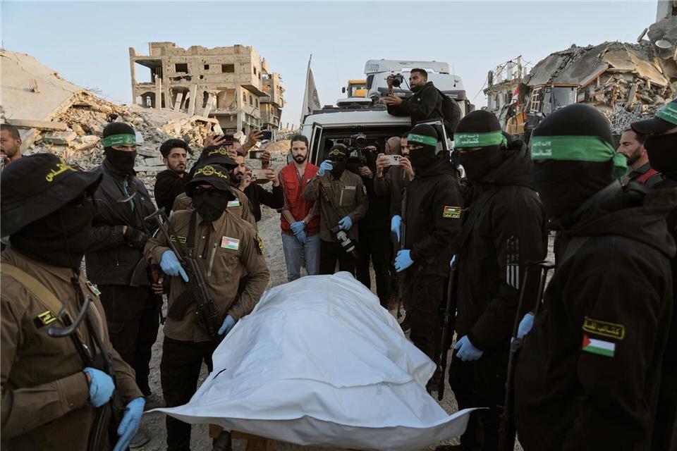 Die übergebene Leiche ist als die eines vermissten Thailänders identifiziert worden. (Archivbild)Jehad Alshrafi/AP/dpa