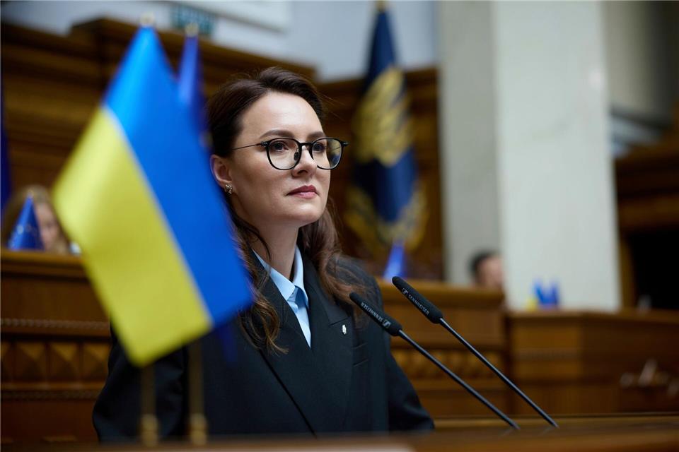 Die ukrainische Regierungschefin Julia Swyrydenko hat eine schärfere Kontrolle von Staatsbetrieben angekündigt. (Archivbild)Vadym Sarakhan/AP/dpa